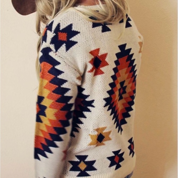 Aztec Sweater —- Stunning boho style - Picture 2 of 4